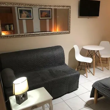 City Beach Apartmán *